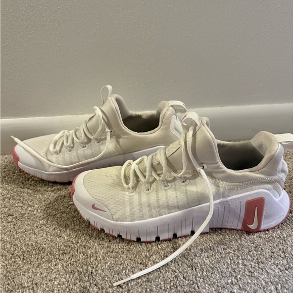 Nike Women's Metcon 6 Shoes in Cream, White, and Pink - Picture 1 of 6